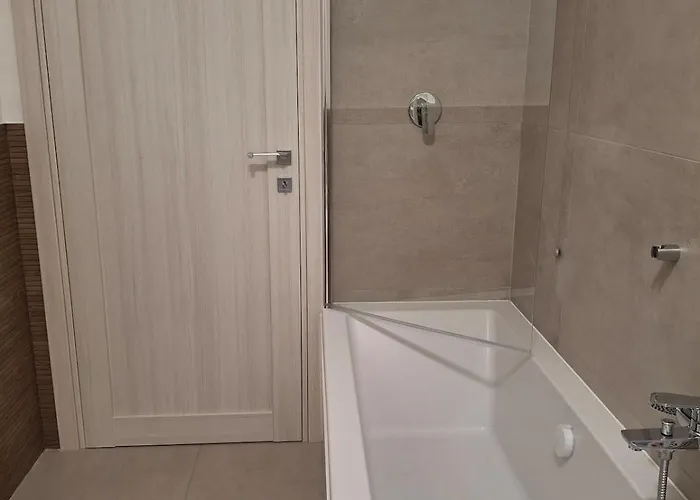 Centre Nhe Apartman *