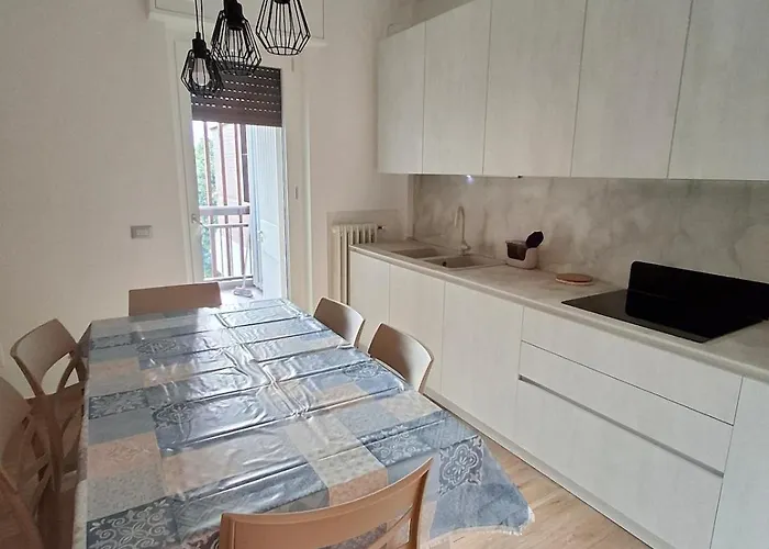 Apartment Centre Nhe Lecco